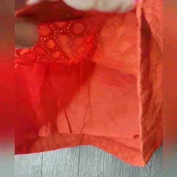 Gap Coral colored eyelet mini skirt size small. - Picture 4 of 6